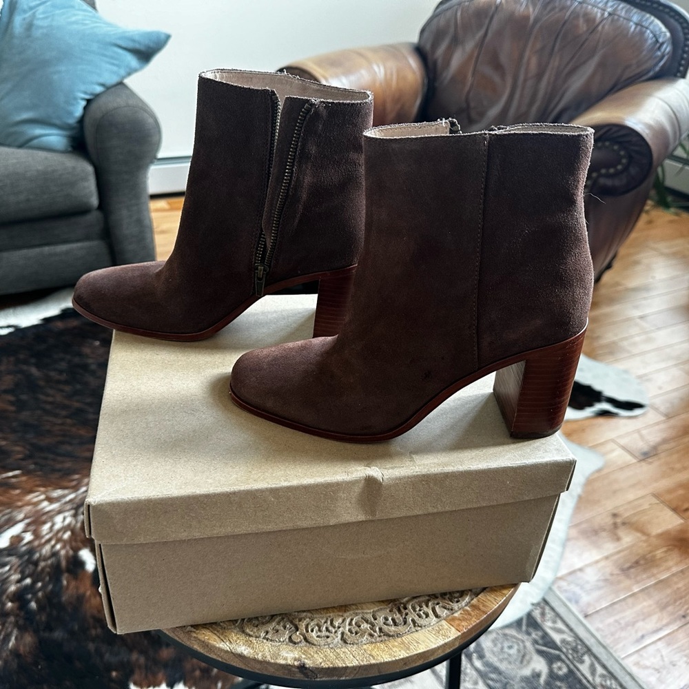 madewell chocolate suede booties